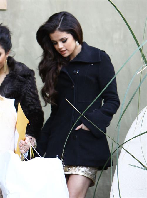 Selena Gomez headed to the Golden Globe Awards in LA January 13, 2013 