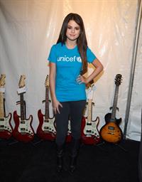 Selena Gomez - Global Citizen Festival in NYC September 29, 2012 