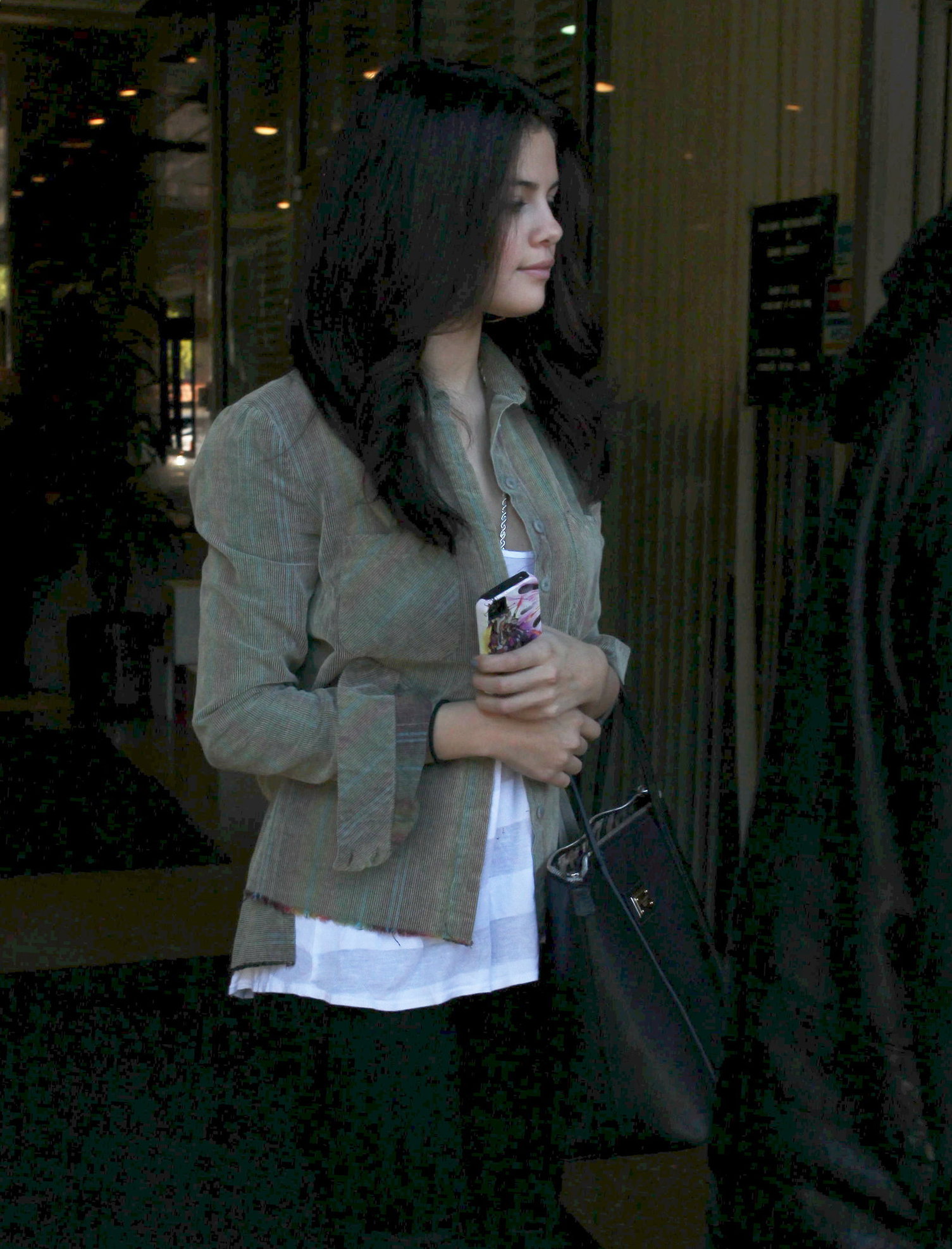 Selena Gomez leaving the ER in Los Angeles November 19, 2012 