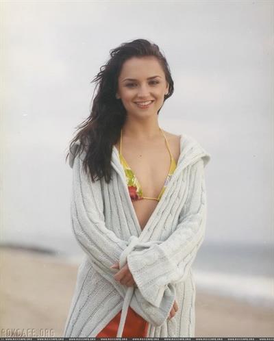 Rachael Leigh Cook in a bikini