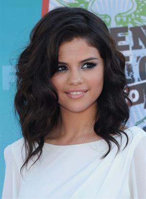 Selena Gomez at the 2010 Teen Choice Awards at the Gibson Amphitheatre on August 8 