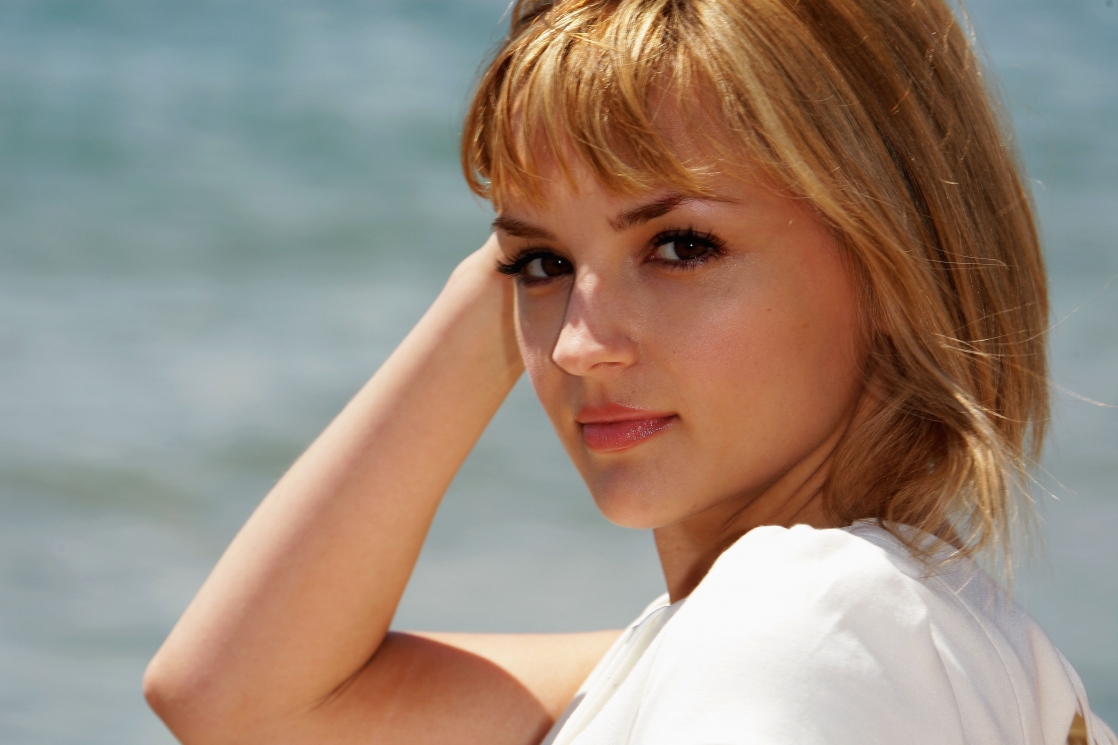 Rachael Leigh Cook