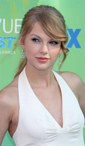 Taylor Swift at the 2011 Teen Choice Awards August 07, 2011 