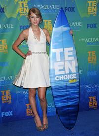 Taylor Swift at the 2011 Teen Choice Awards August 07, 2011 