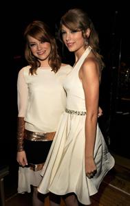 Taylor Swift at the 2011 Teen Choice Awards August 07, 2011 