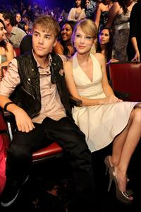 Taylor Swift at the 2011 Teen Choice Awards August 07, 2011 