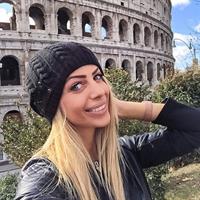 Yanita Yancheva taking a selfie