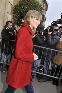 Taylor Swift leaving her hotel in Paris January 28, 2013 