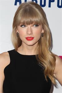 Taylor Swift Z100's Jingle Ball presented by Aeropostale 12/7/12 