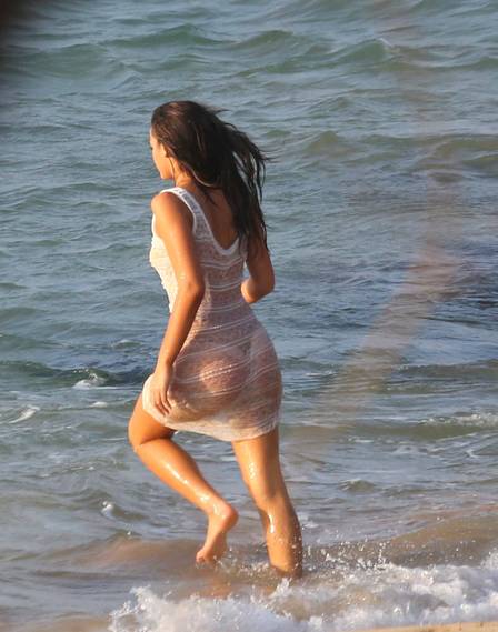 Bruna Marquezine in a bikini - ass
