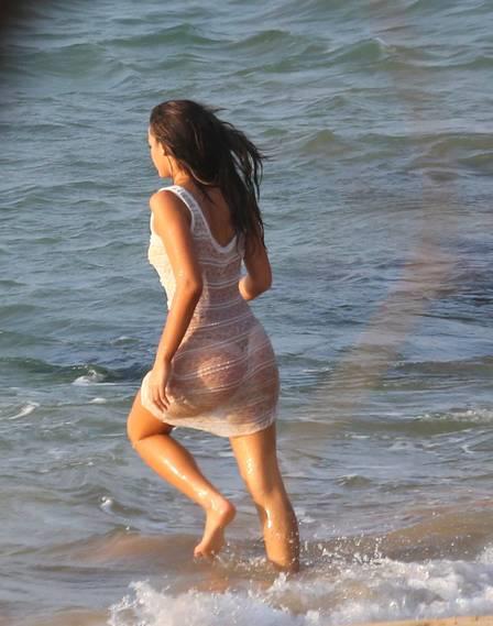 Bruna Marquezine in a bikini - ass