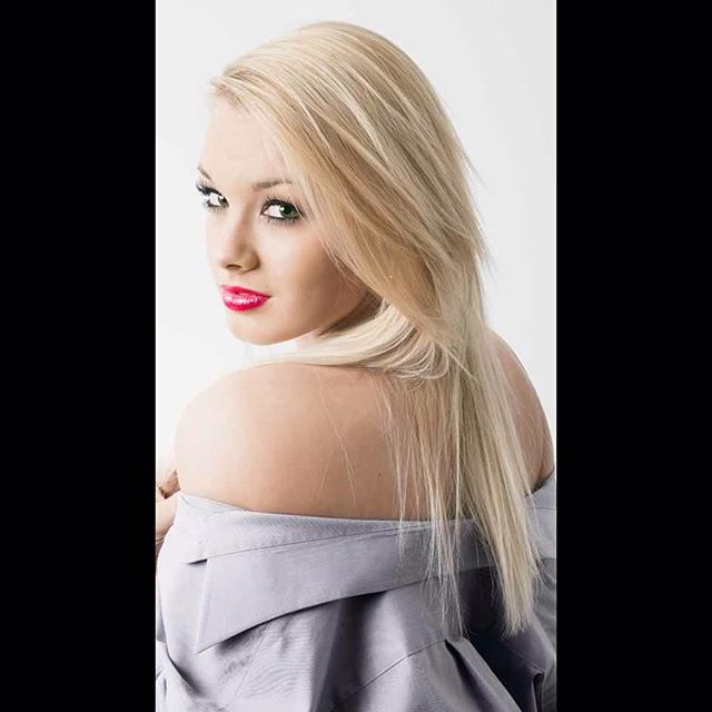 Mariah Alexis Vest Pictures Mariah Alexis Vest