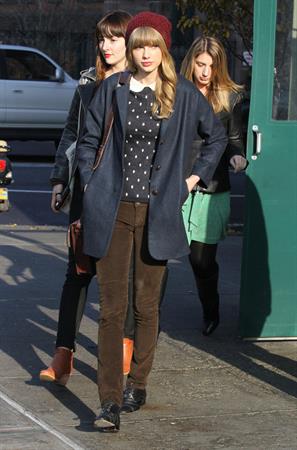 Taylor Swift leaving her hotel in New York City April 12, 2012