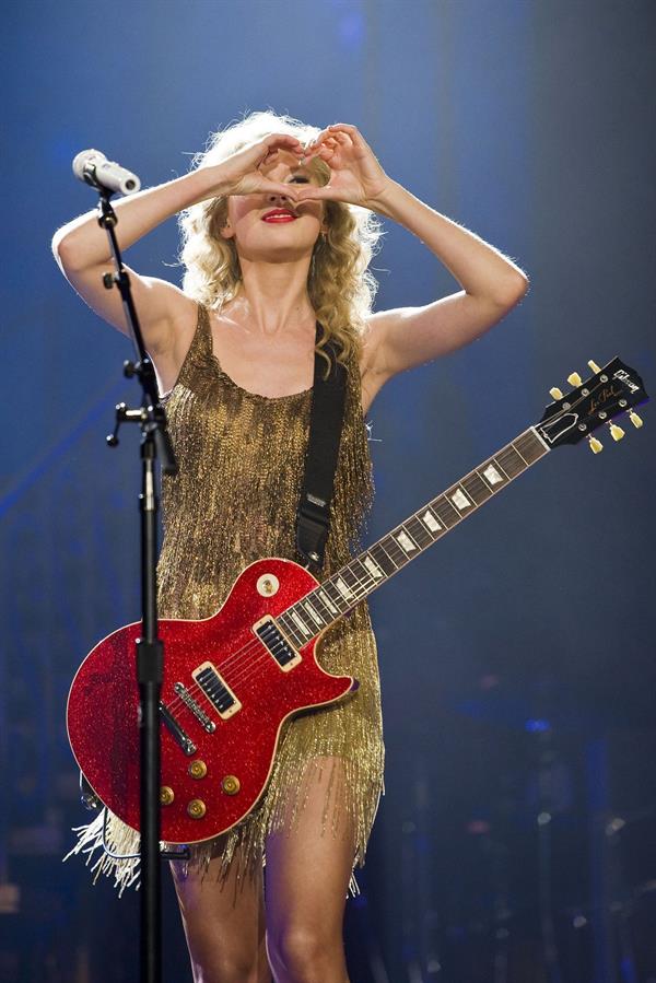 Taylor Swift performing live at Prudential Center in Newark July 19, 2011