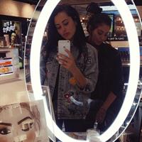 Marnie Simpson taking a selfie