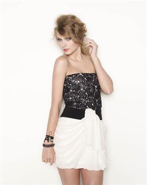 Taylor Swift Glamour Magazine November 2010 