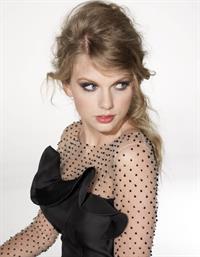Taylor Swift Glamour Magazine November 2010 