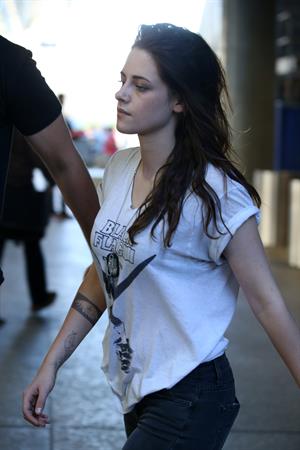 Kristen Stewart – Los Angeles airport arrival 10/4/13  