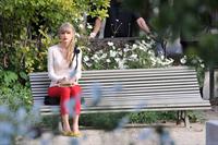 Taylor Swift films music video for ‘Begin Again’ in Paris 10/1/12 