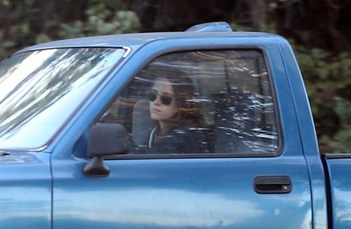 Kristen Stewart driving in Los Angeles - October 30, 2013  