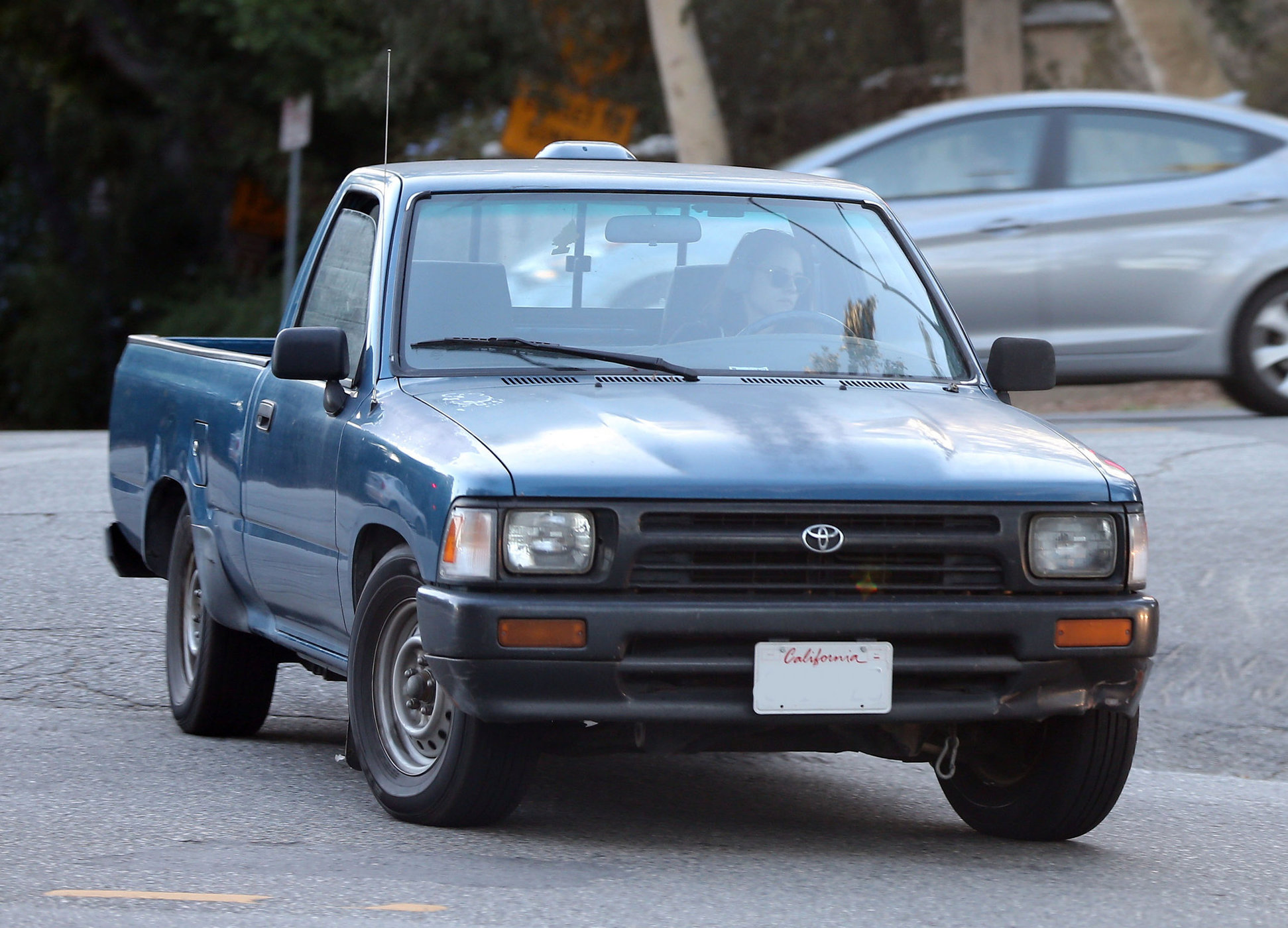 Kristen Stewart driving in Los Angeles - October 30, 2013  