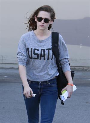Kristen Stewart walking in Los Angeles - June 13, 2013 