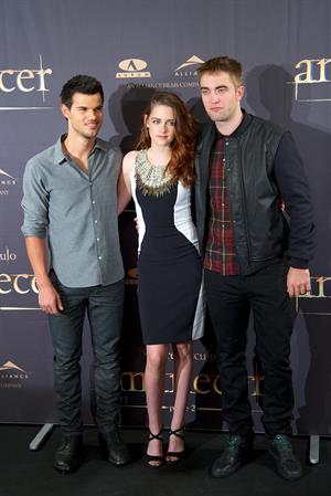 The Twilight Saga Breaking Dawn Part 2 Photocall in Madrid November 15, 2012 Gal Nu