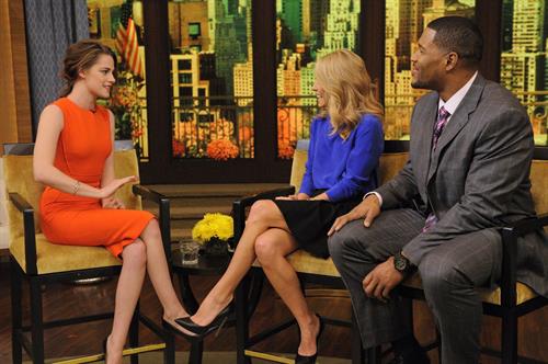Kristen Stewart Live! with Kelly & Michael 11/7/12