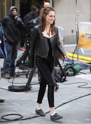 Kristen Stewart at the 'TODAY' show in New York City 11/7/12