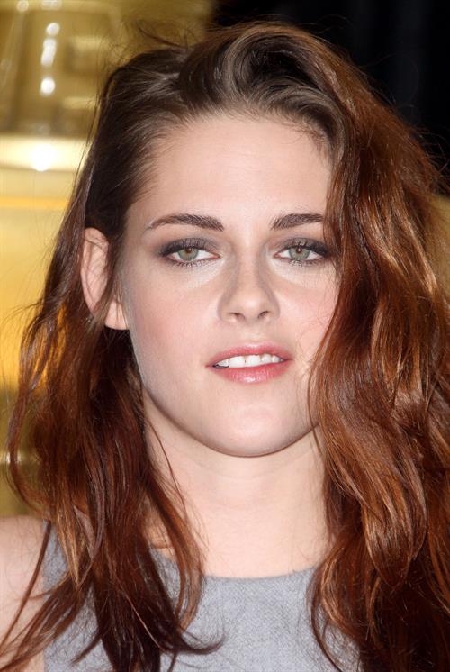 Kristen Stewart at Hollywood Foreign Press Association's Cecil B. Demille Award presentation in Beverly Hills 11/1/12