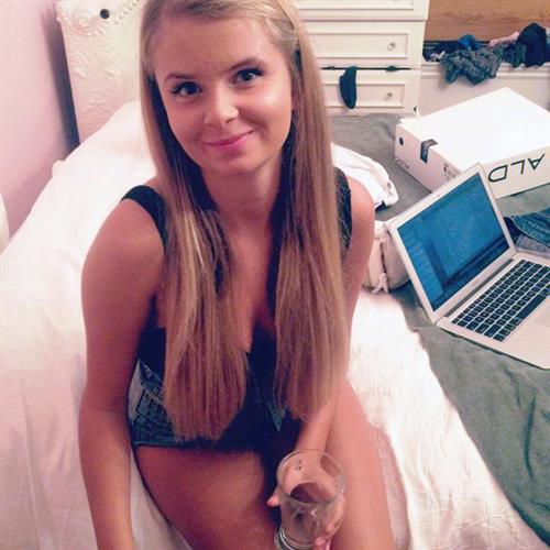 Angelika Nina Melnyk