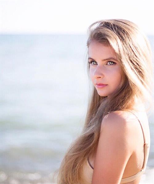 Angelika Nina Melnyk