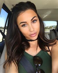 Ana Cheri taking a selfie