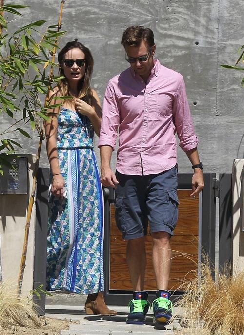 Olivia Wilde house hunting in LA 9/13/13