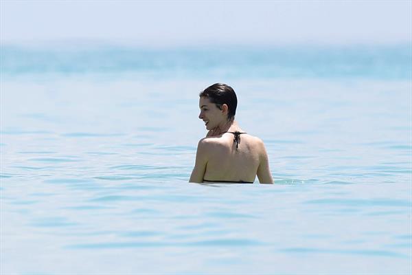 Anne Hathaway on a Beach in Miami 11 05 12 