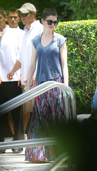 Anne Hathaway on a Beach in Miami 11 05 12 