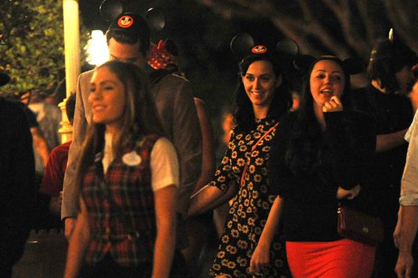 Katy Perry – candids at Disneyland in Anahiem 10/7/13  