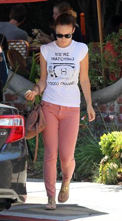 Olivia Wilde - at the Alcove Cafe in Los Feliz - August 15 2012
