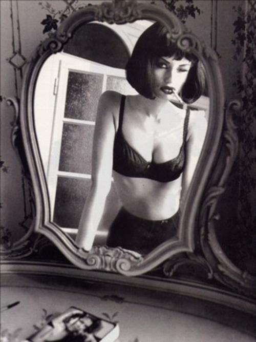 Adriana Karembeu in lingerie