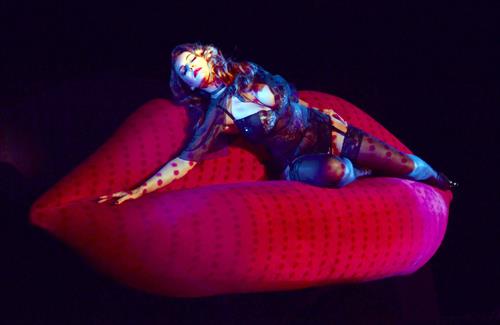 Kelly Brook - Forever Crazy At Crazy Horse, London 2012 Gal Number