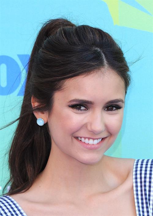 Nina Dobrev Teen Choice Awards 2011, 7-8-11 