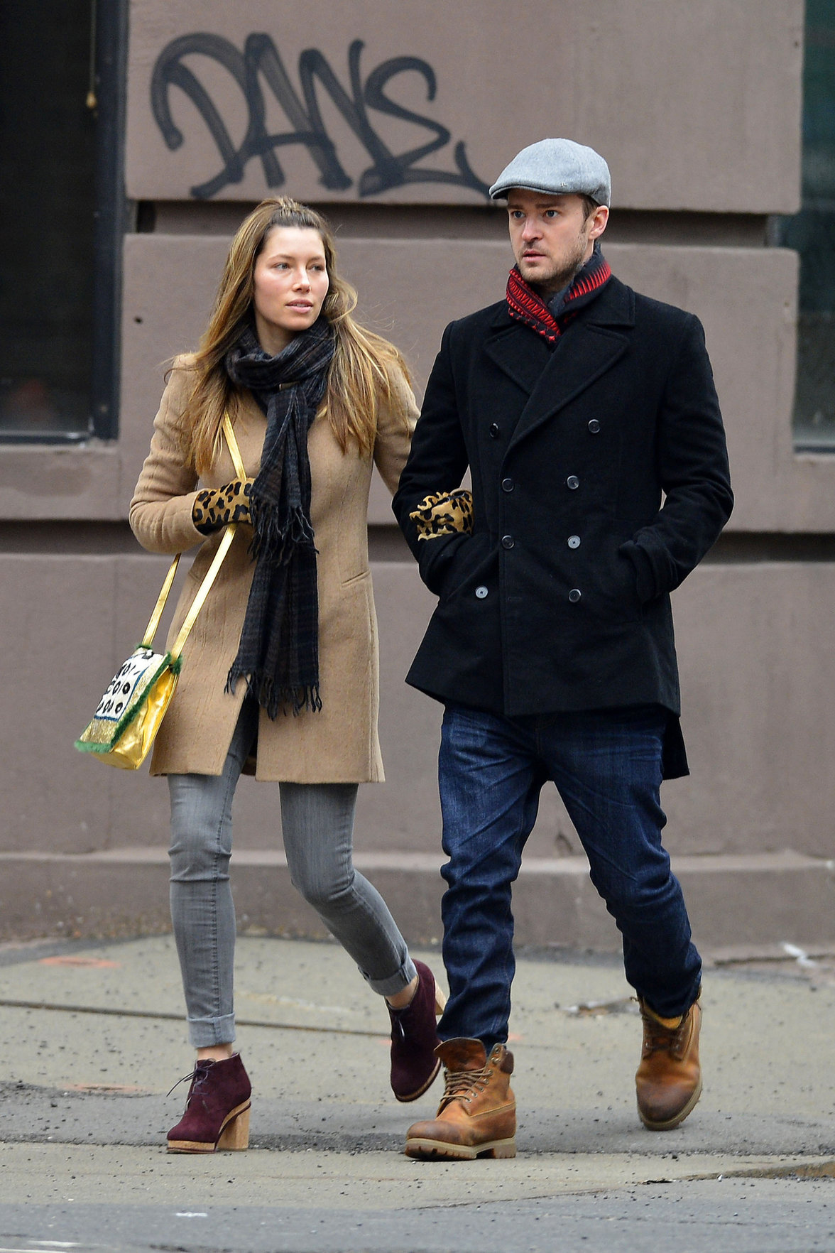 Jessica Biel taking a stroll with her fairly unknown boyfriend in New York City (01.03.2013) 