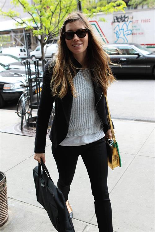 Jessica Biel - Spotted in New York City (06.05.2013) 