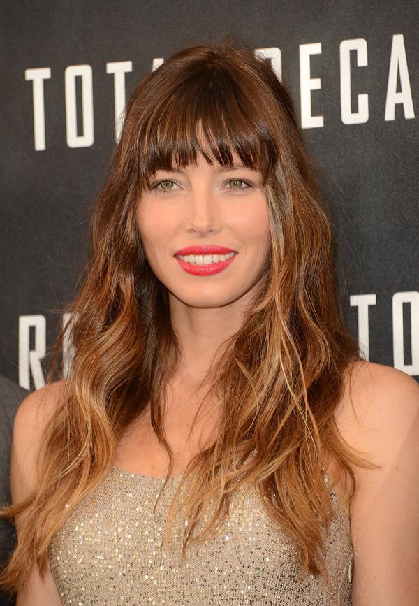 Jessica Biel poses at the Total Recall - Los Angeles Photo Call on July 28, 2012 in Beverly Hills, California