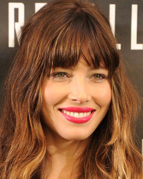 Jessica Biel poses at the Total Recall - Los Angeles Photo Call on July 28, 2012 in Beverly Hills, California