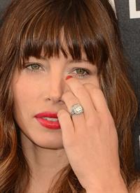 Jessica Biel poses at the Total Recall - Los Angeles Photo Call on July 28, 2012 in Beverly Hills, California