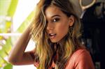 Alexis Ren