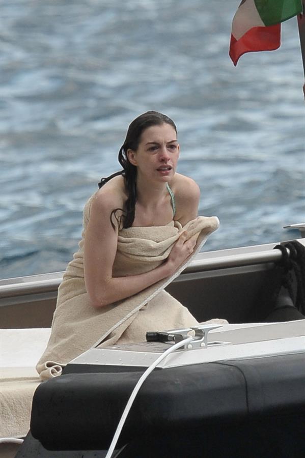 Anne Hathaway on vacation in Italy July 22, 2011 