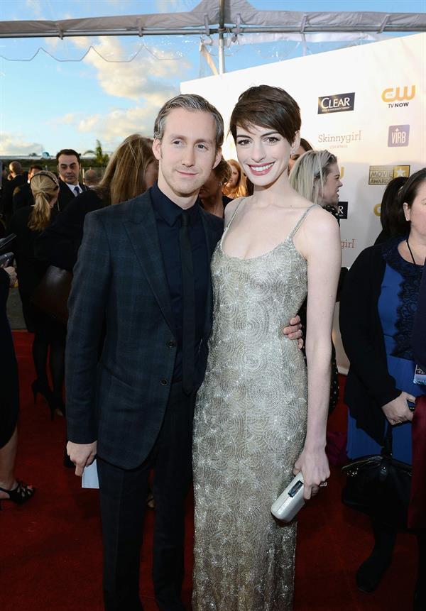 Anne Hathaway attends the Critics' Choice Movie Awards 2013 with Skinnygirl Cocktails at Barkar Hangar