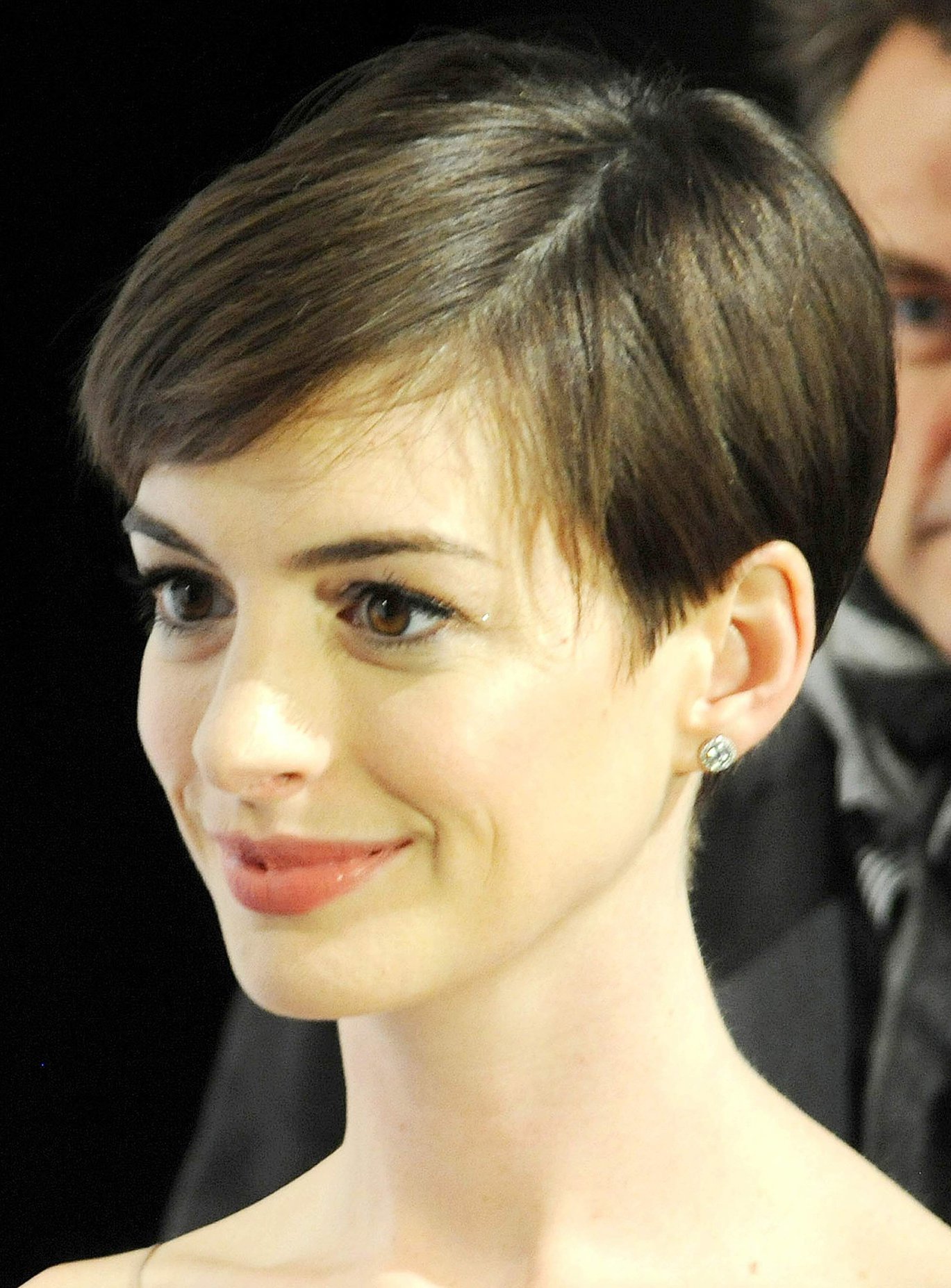 Anne Hathaway Attended the Museum of the Moving Image 27th Annual Black Tie Salute in New York Dec 11, 2012